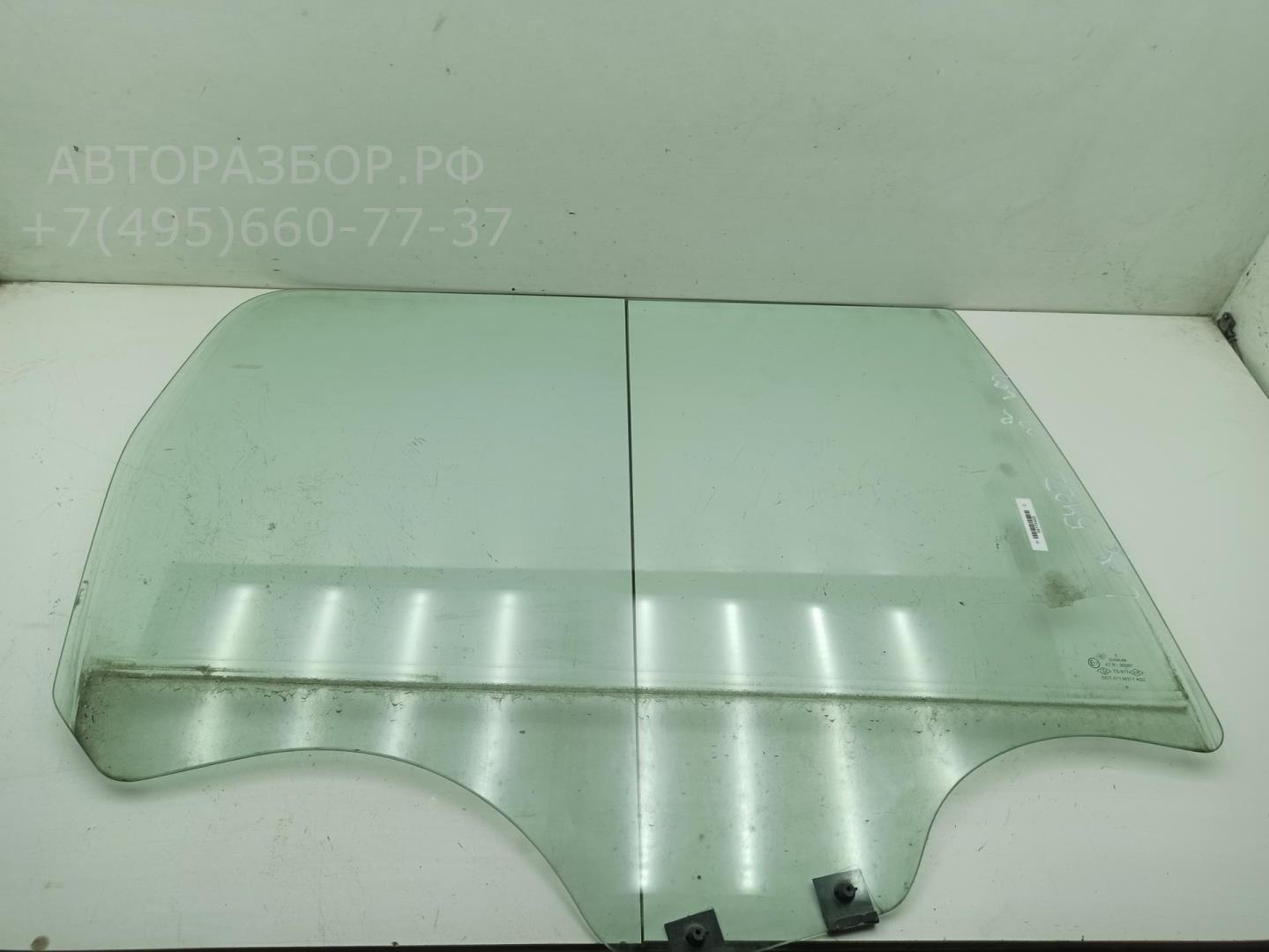 Стекло двери задней правой