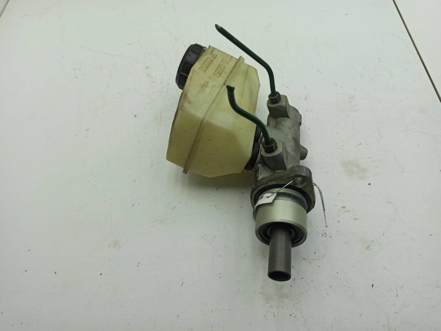 Цилиндр тормозной главный