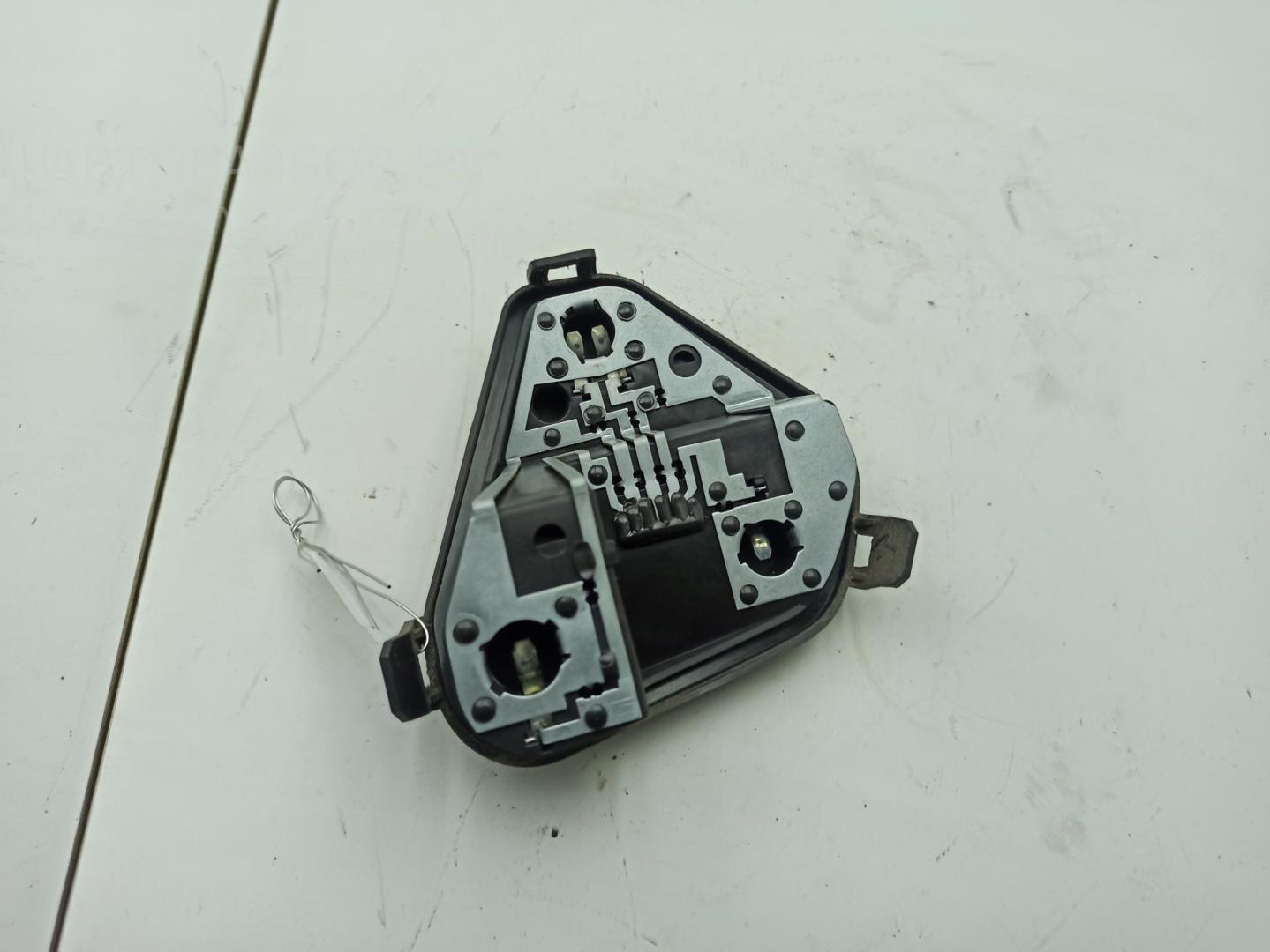 Плата заднего фонаря правого