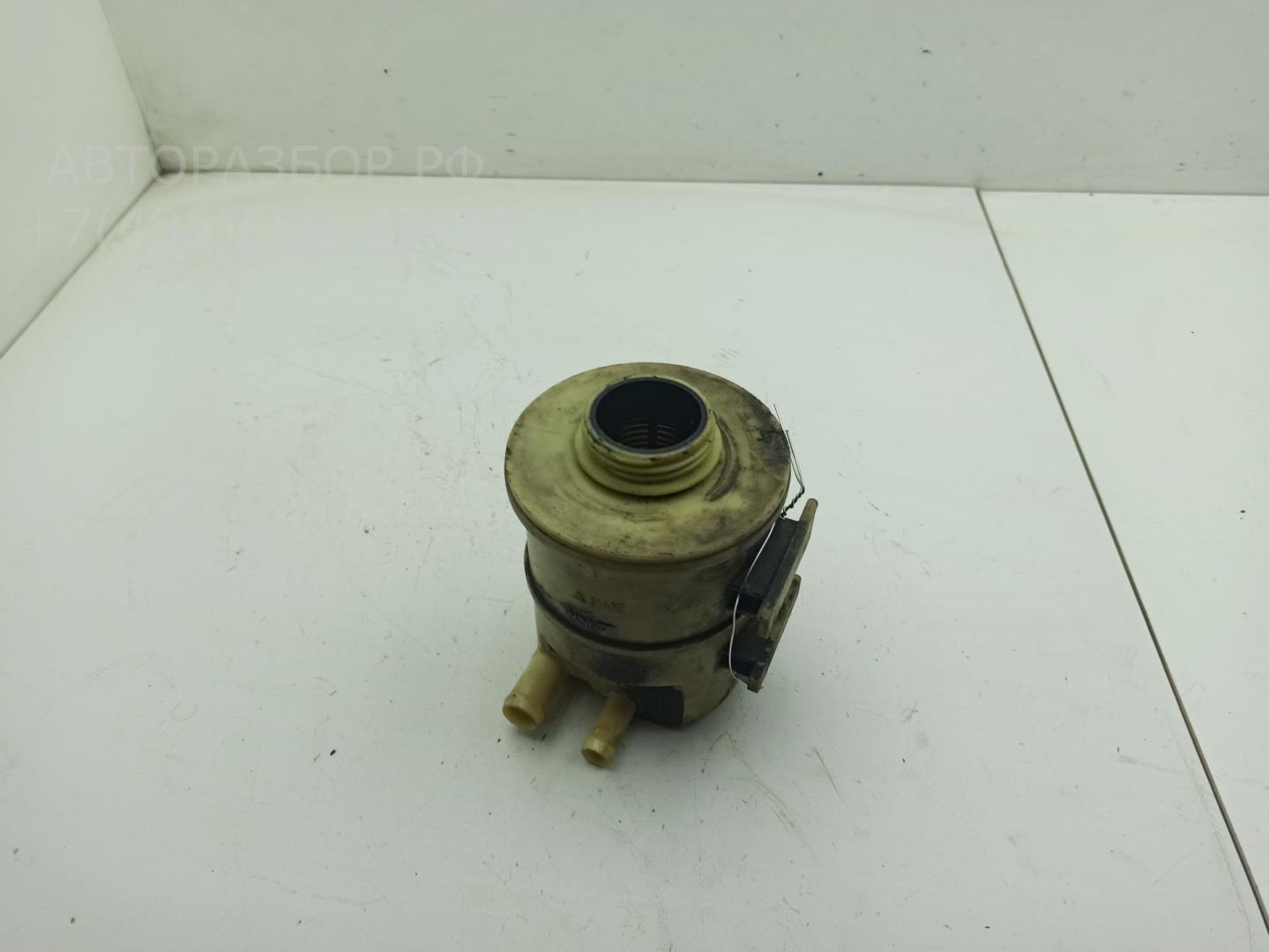 Бачок главного тормозного цилиндра