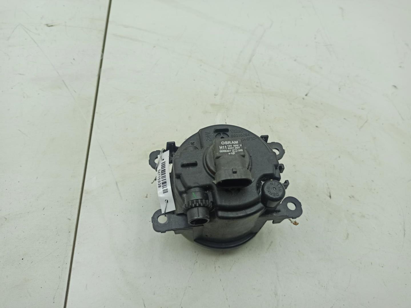 Фара противотуманная левая