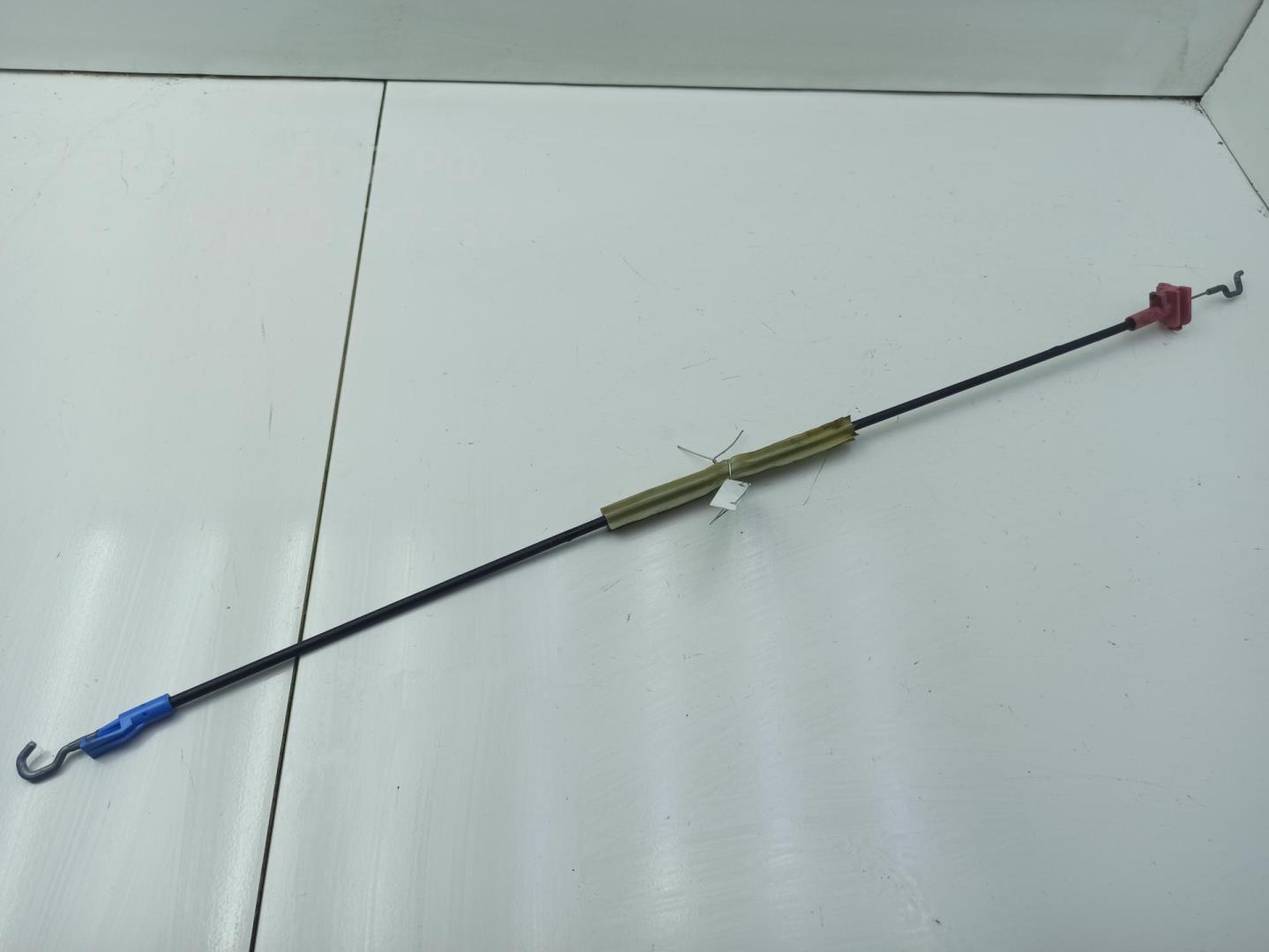 Трос открывания двери