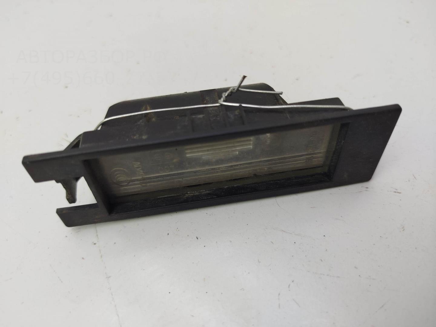 Фонарь подсветки номера