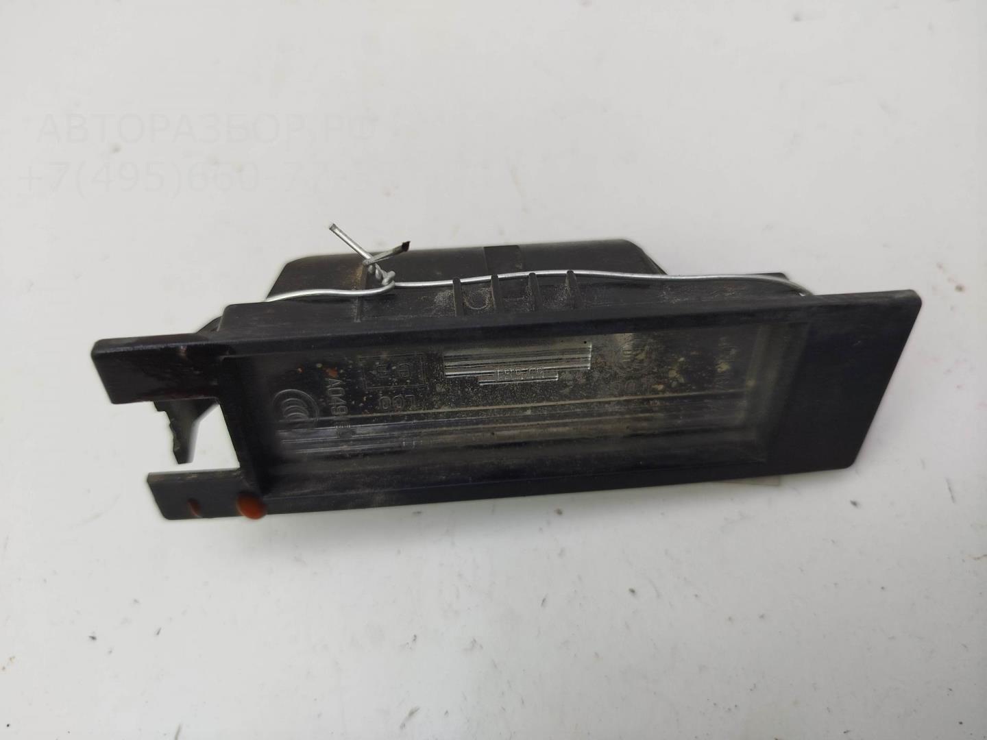 Фонарь подсветки номера