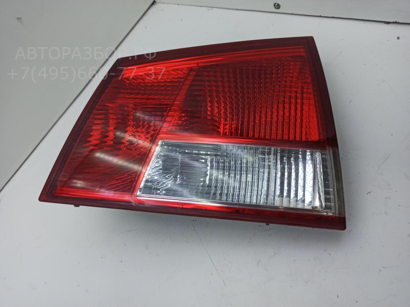 Фонарь задний внутренний правый