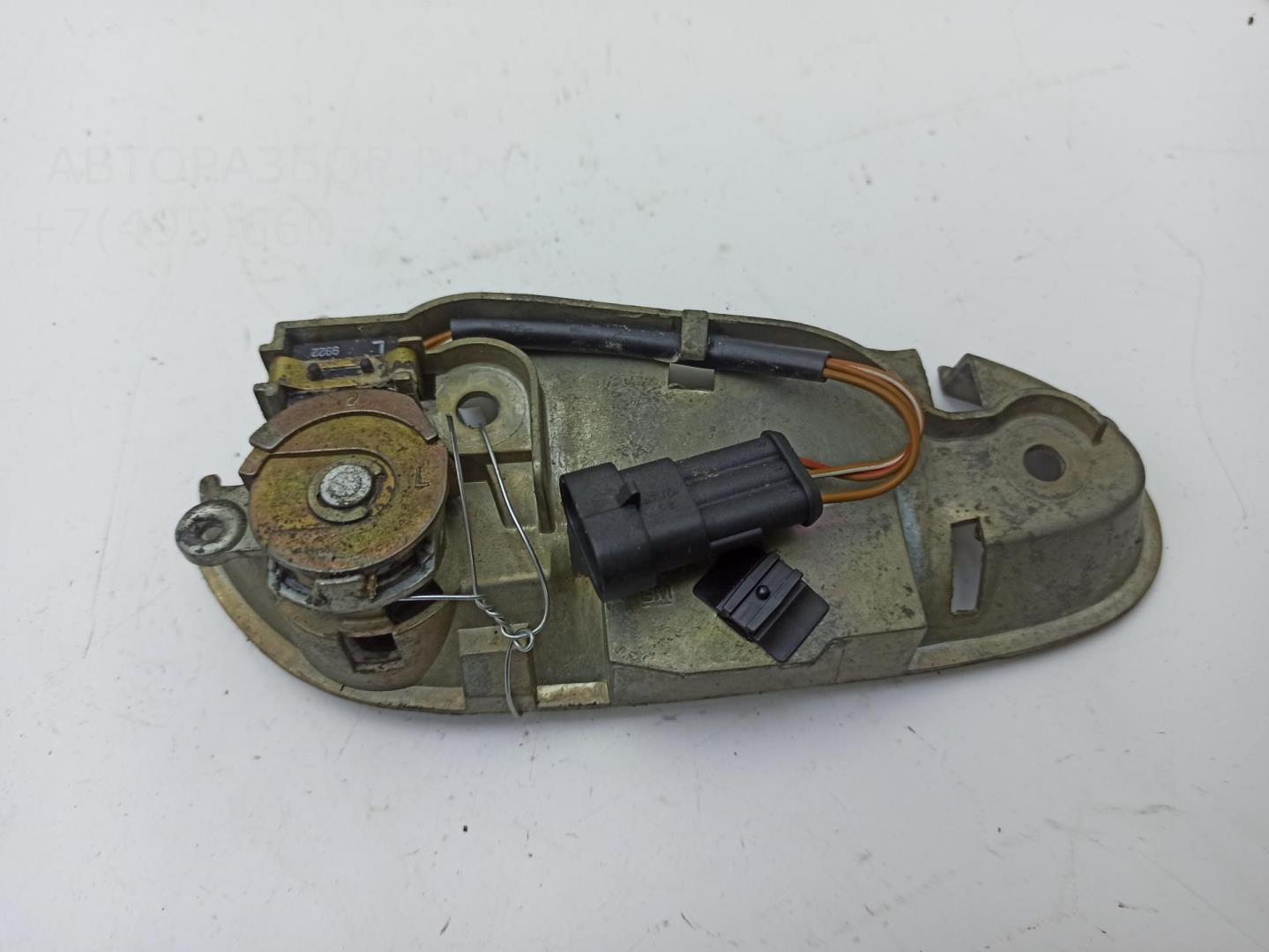 Вставка замка двери