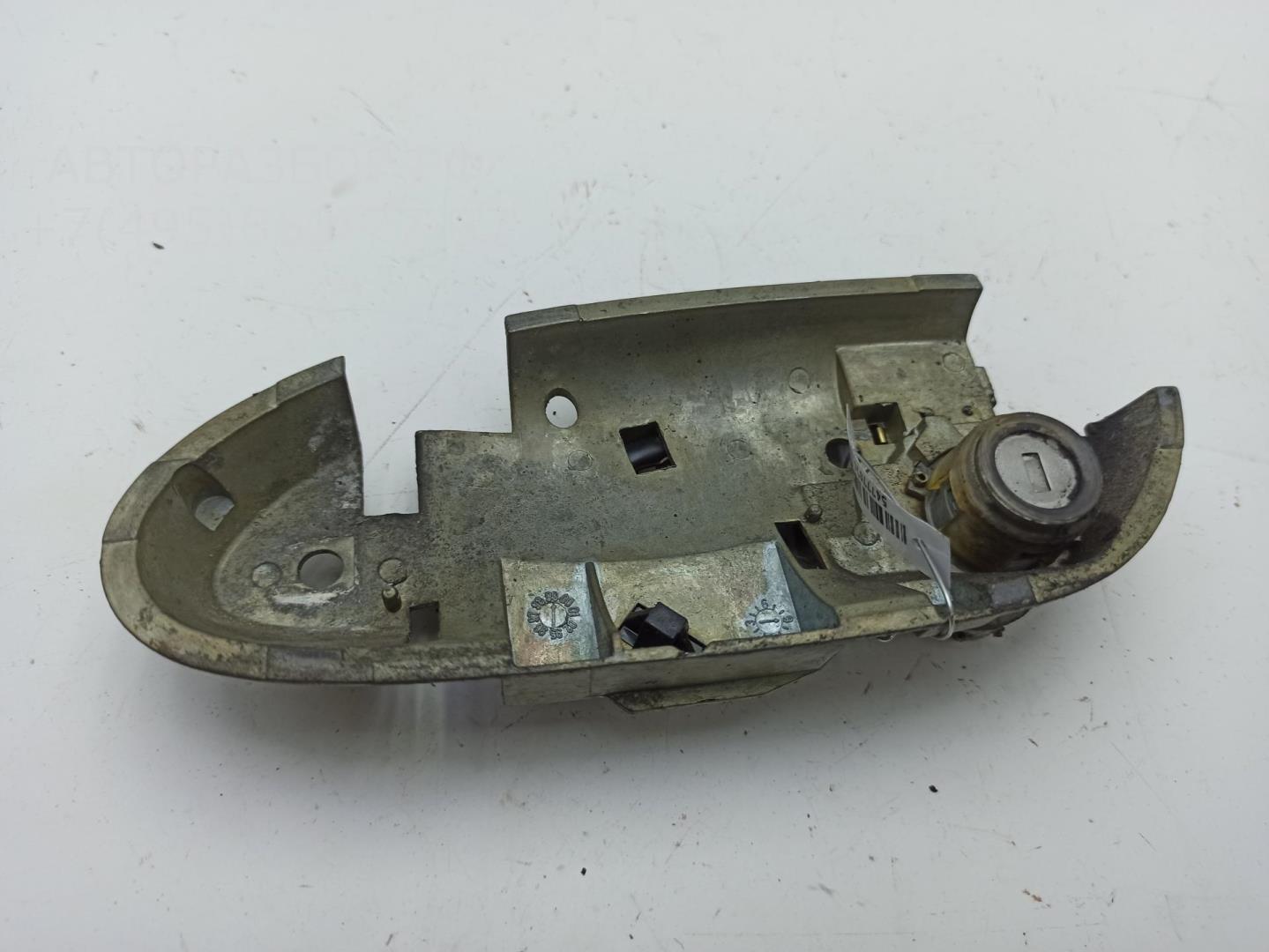 Вставка замка двери