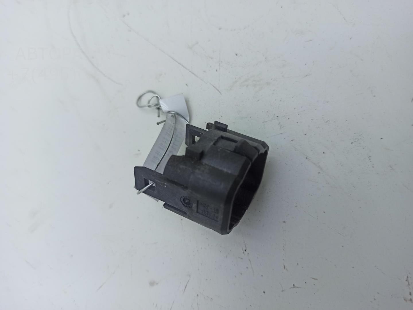 Кронштейн (сопут. товар)