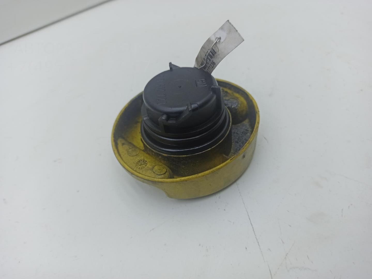 Крышка маслозаливной горловины