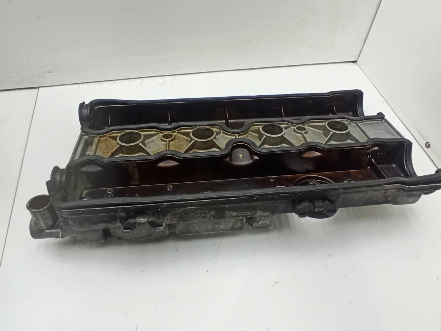 Крышка клапанная ГБЦ