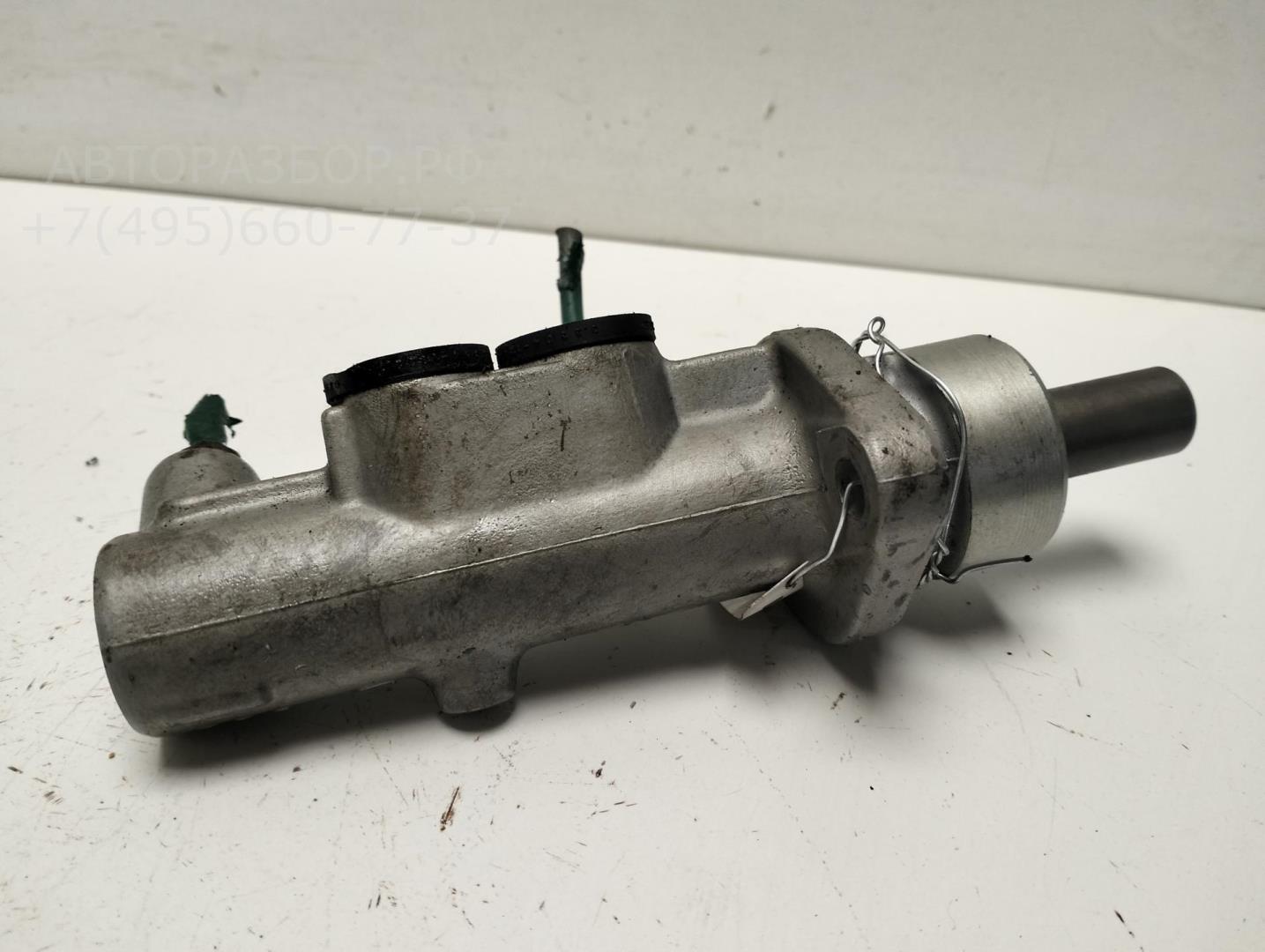 Цилиндр тормозной главный