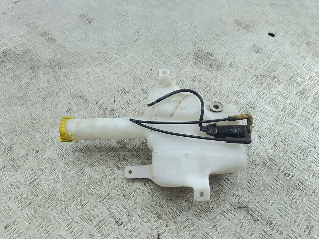 Бачок омывателя лобового стекла