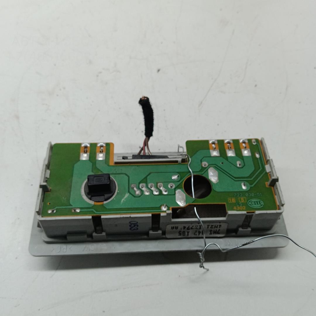 Плафон салонный