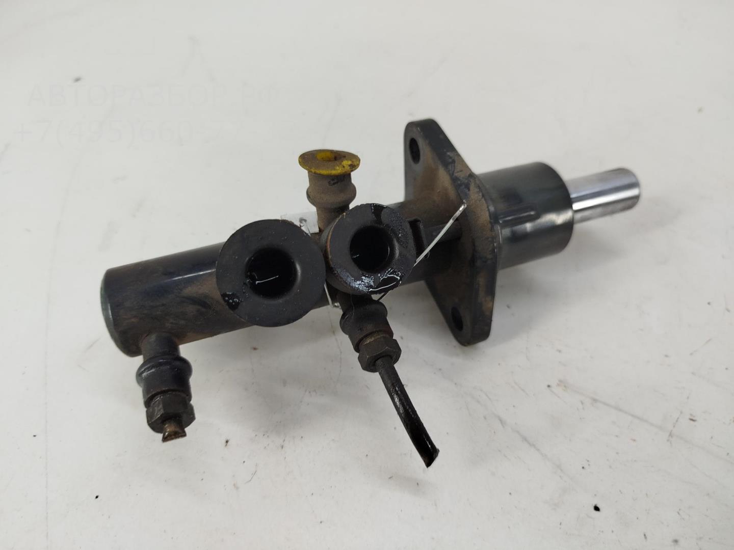 Цилиндр тормозной главный