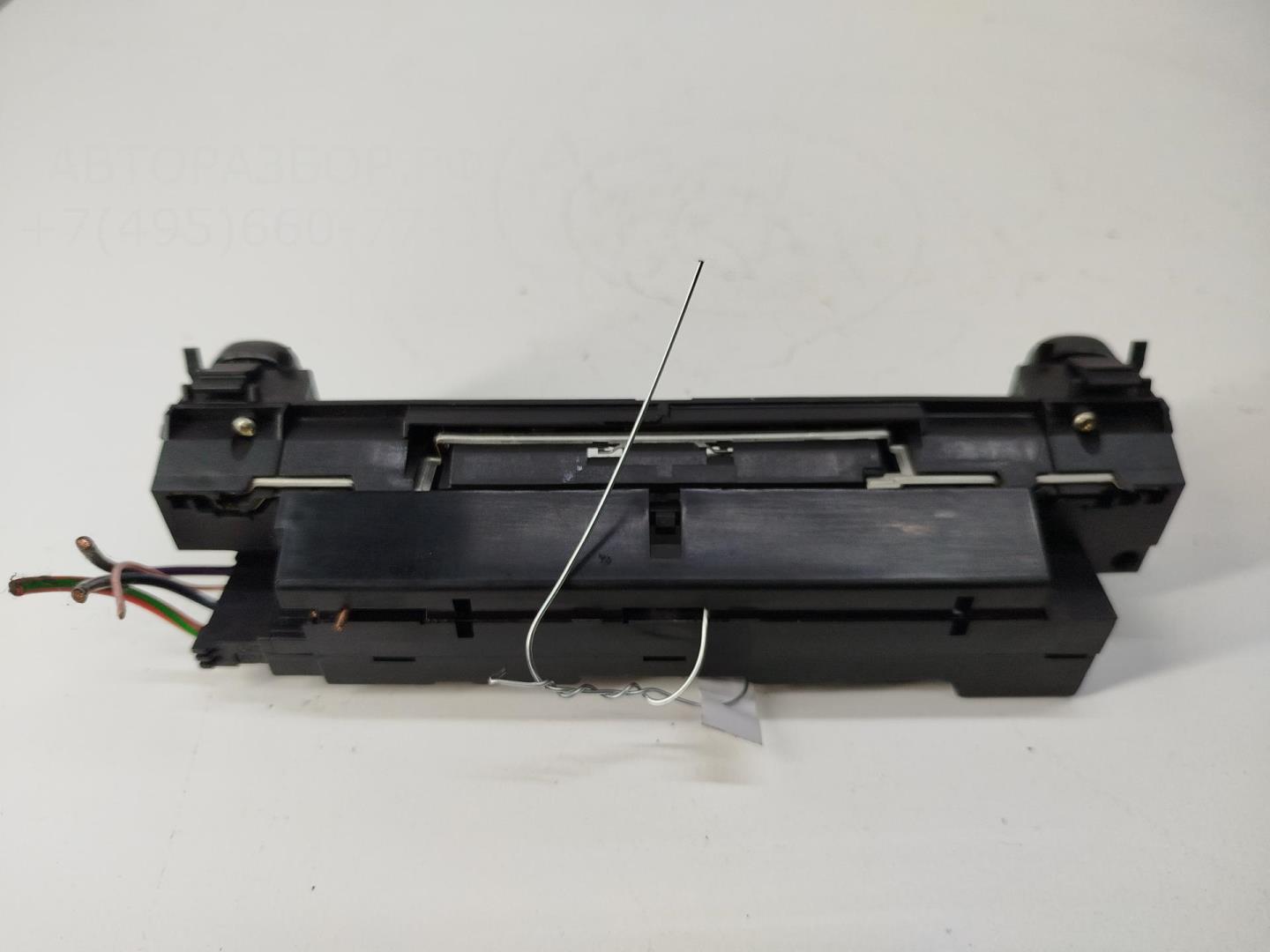 Кнопка обогрева сидений