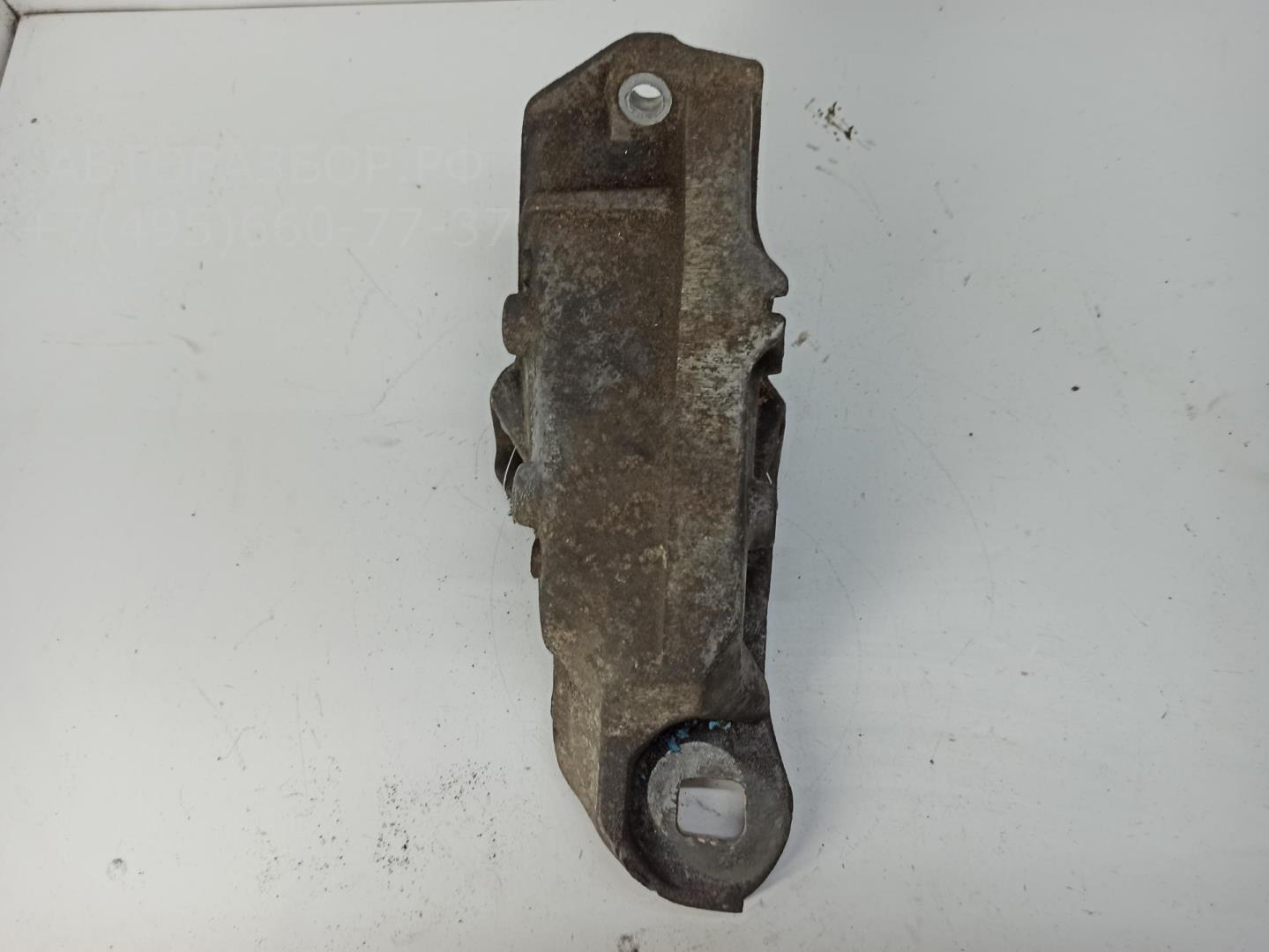 Кронштейн двигателя левый