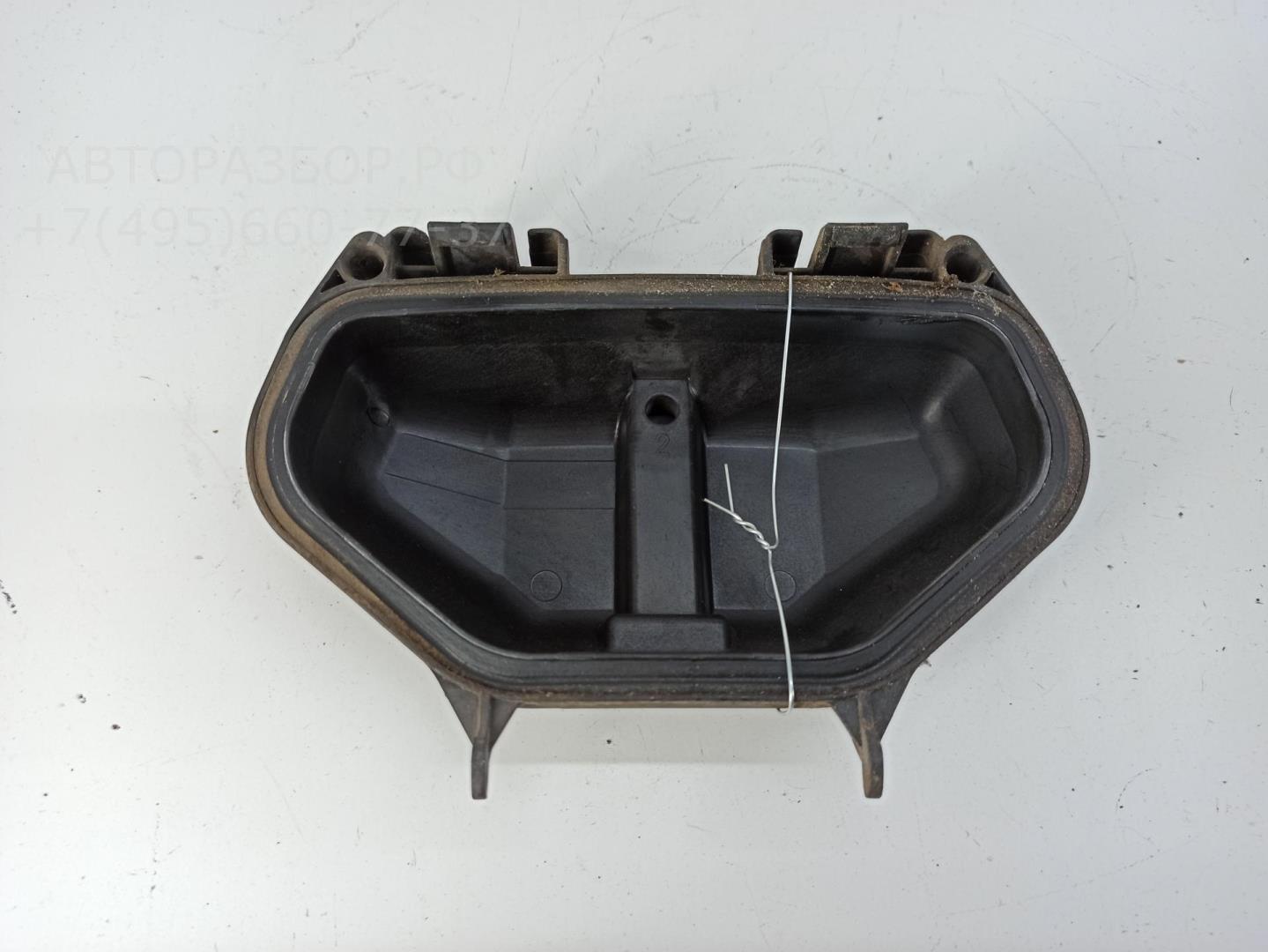 Крышка фары левой