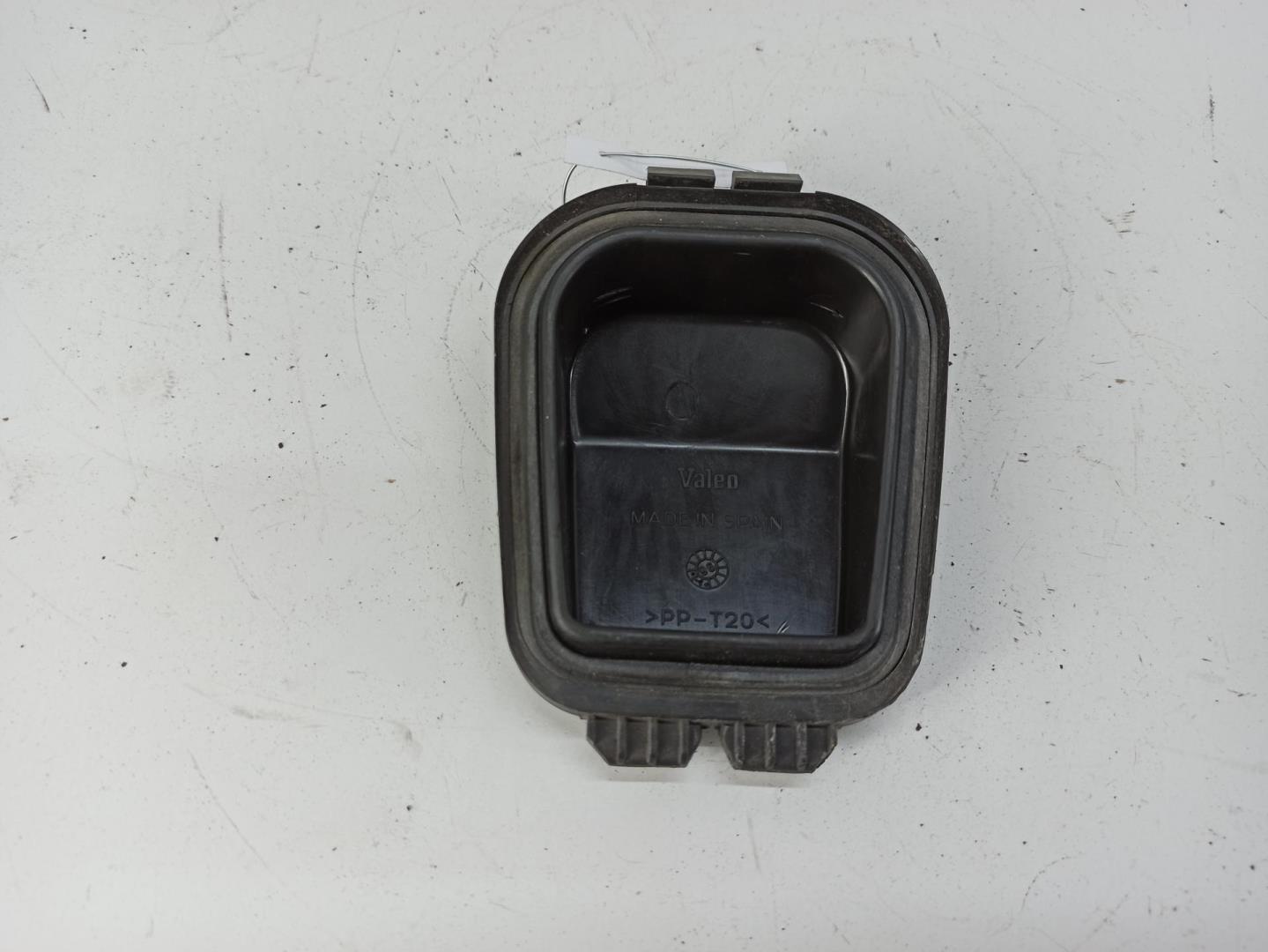 Крышка фары левой