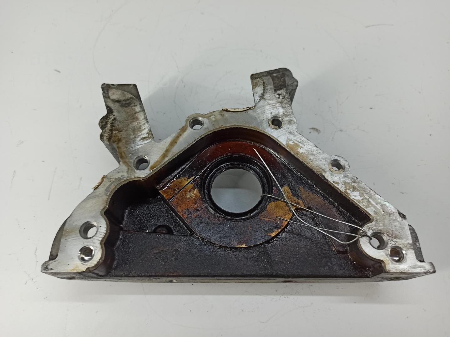 Крышка двигателя передняя