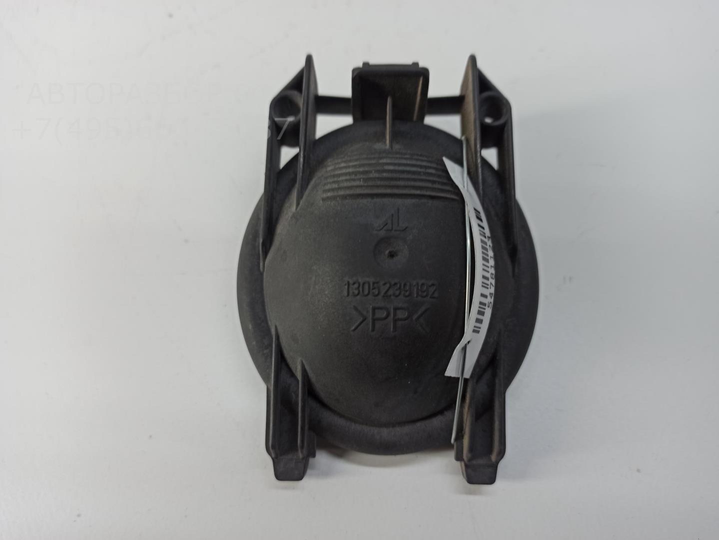 Крышка фары левой