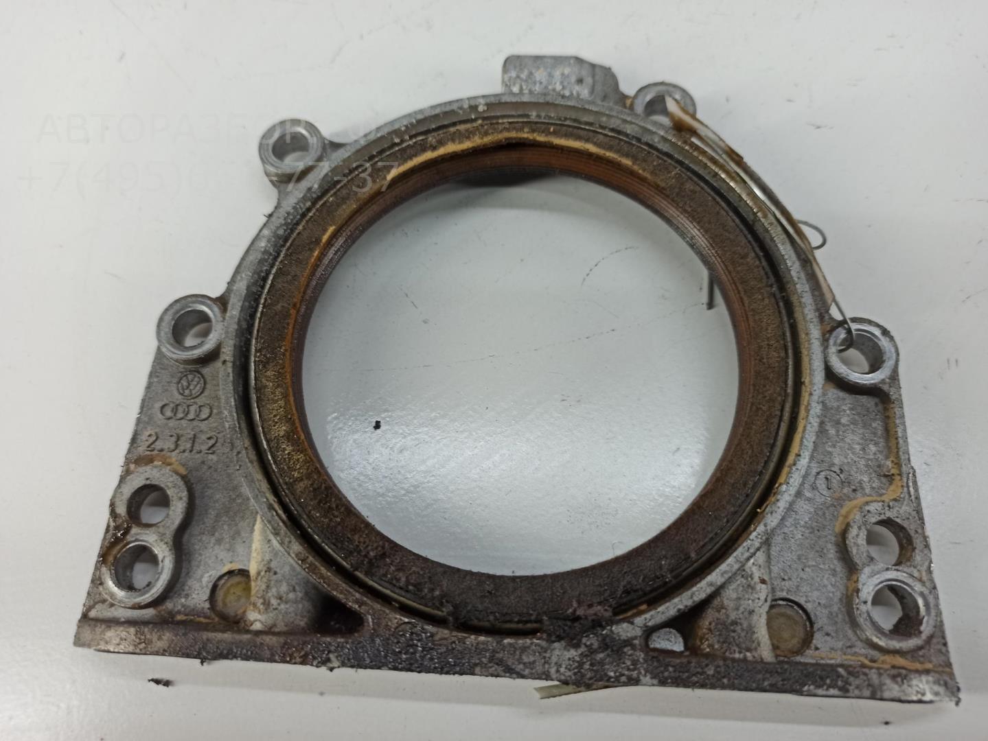 Крышка двигателя