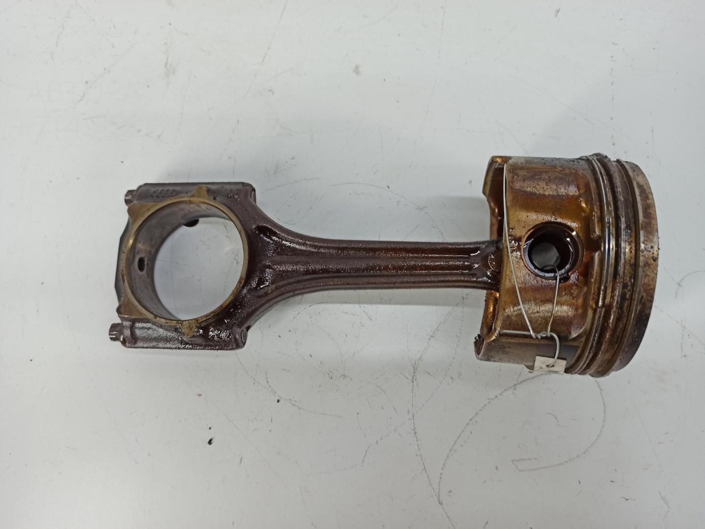 Поршень с шатуном