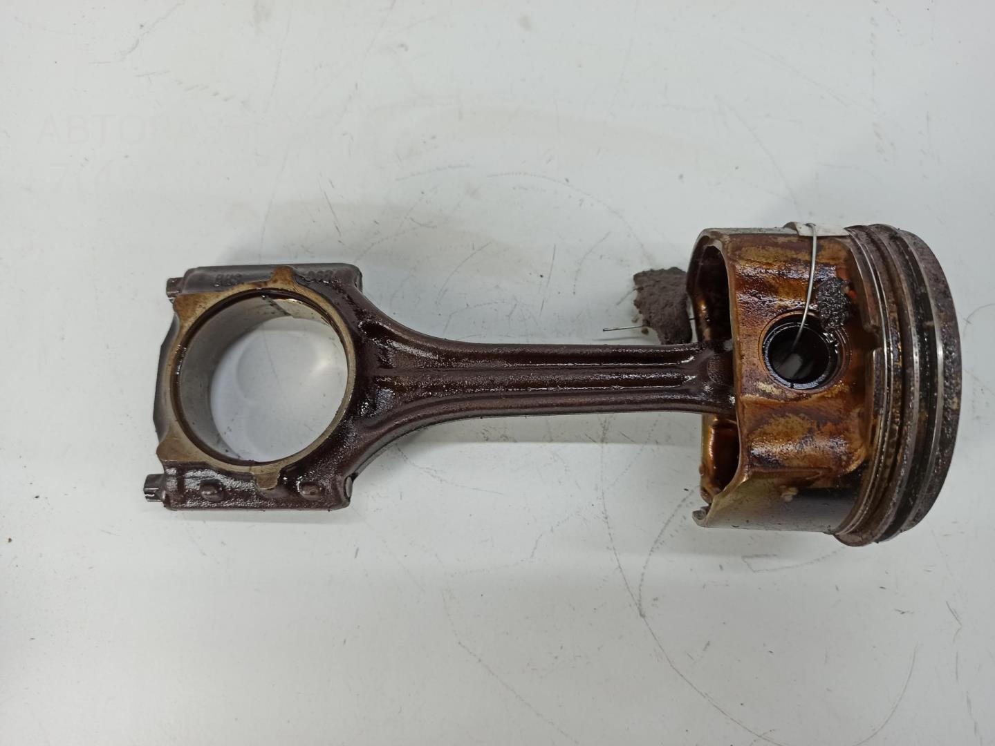 Поршень с шатуном