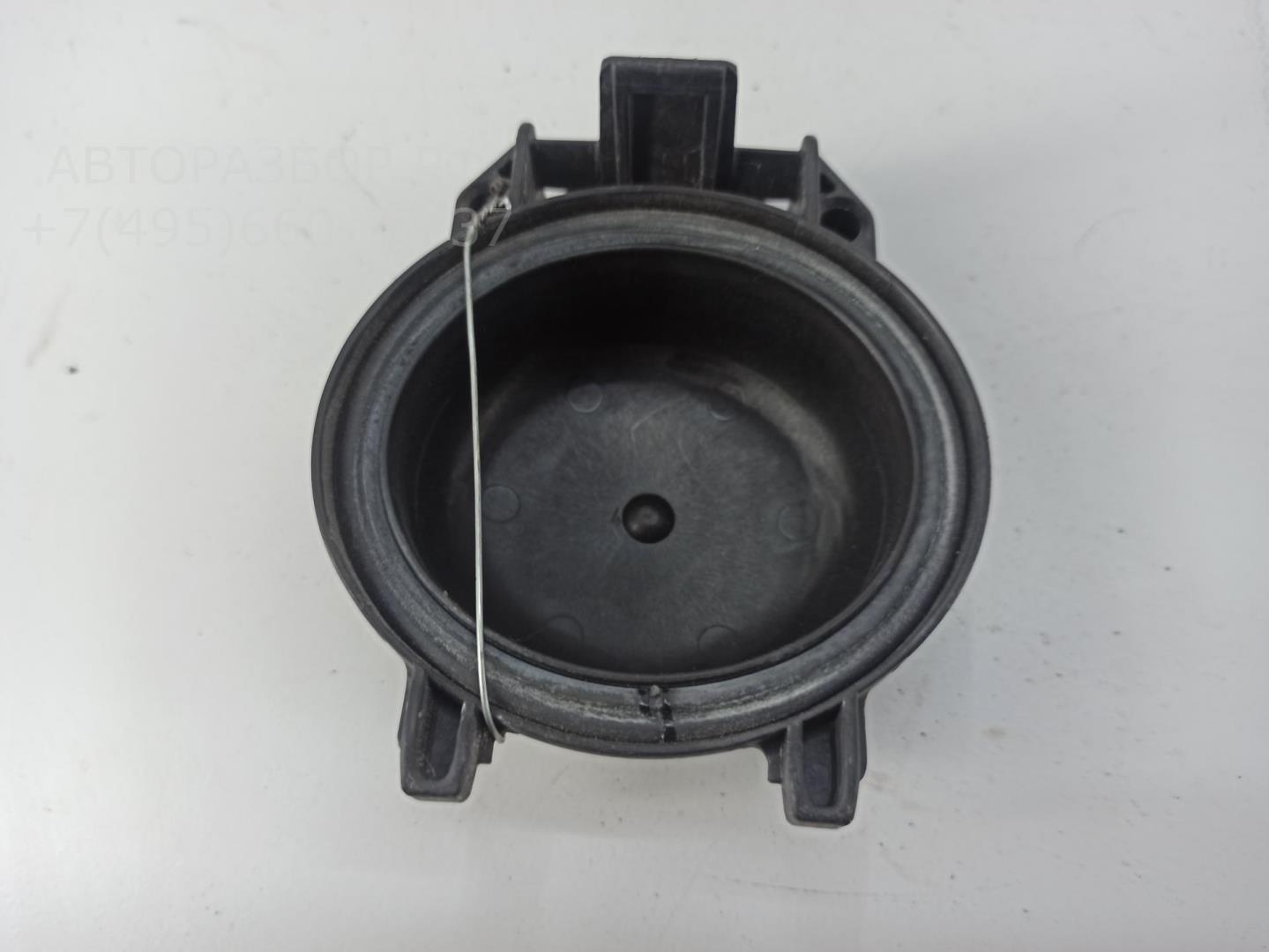 Крышка фары левой