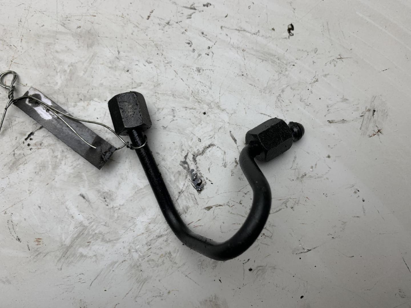 Трубка топливная