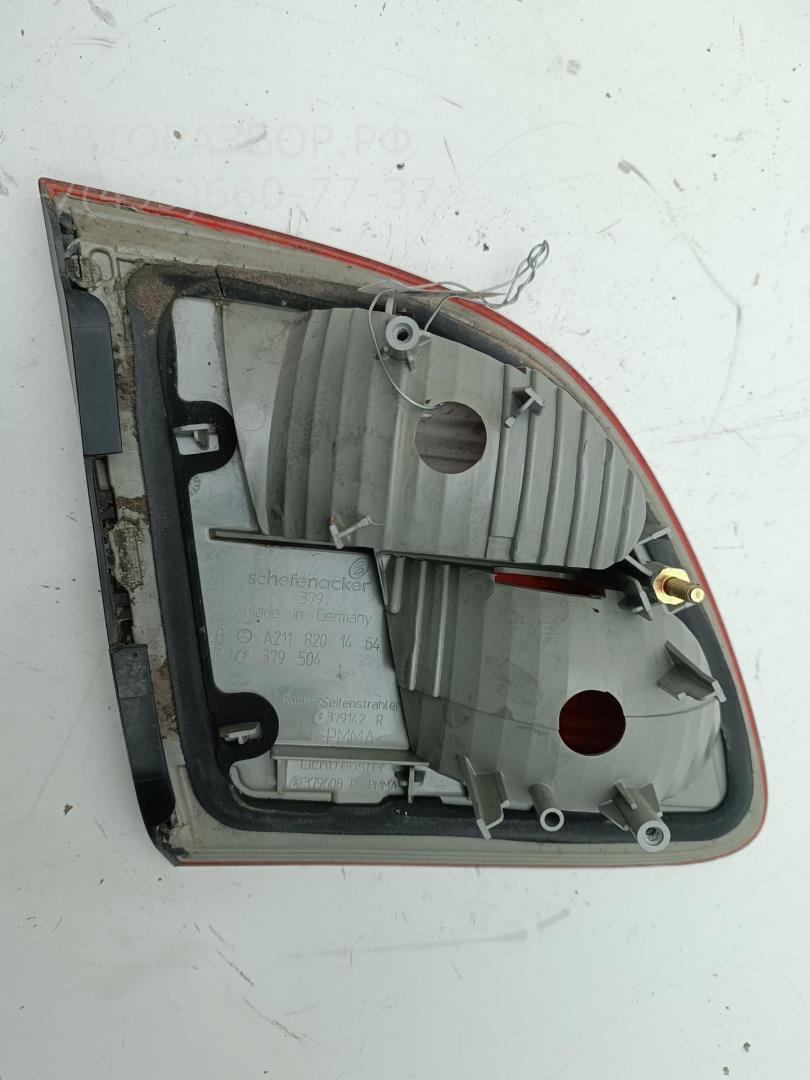 Фонарь задний внутренний правый