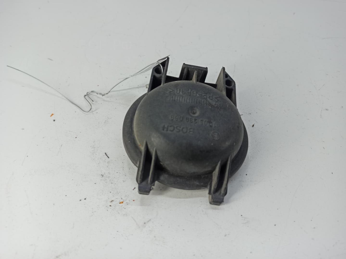 Крышка фары левой