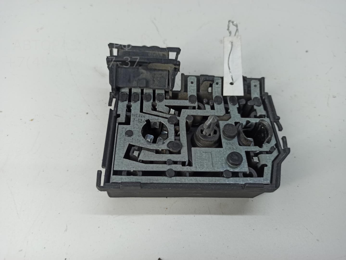 Плата заднего фонаря левого