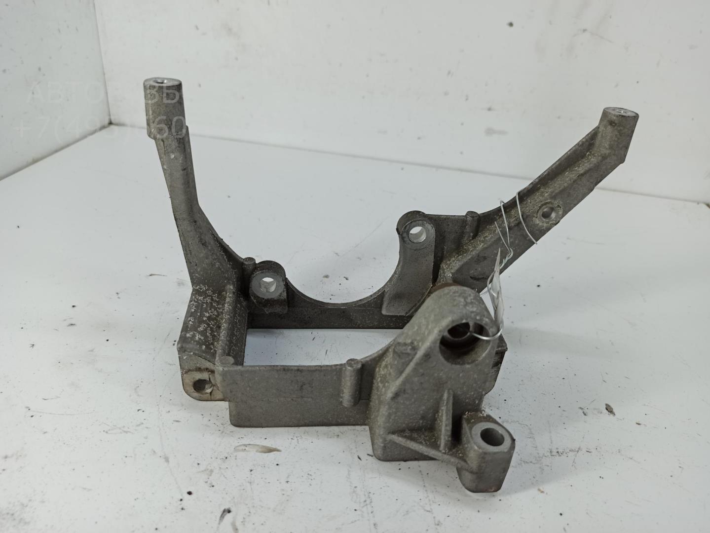 Кронштейн ГУР