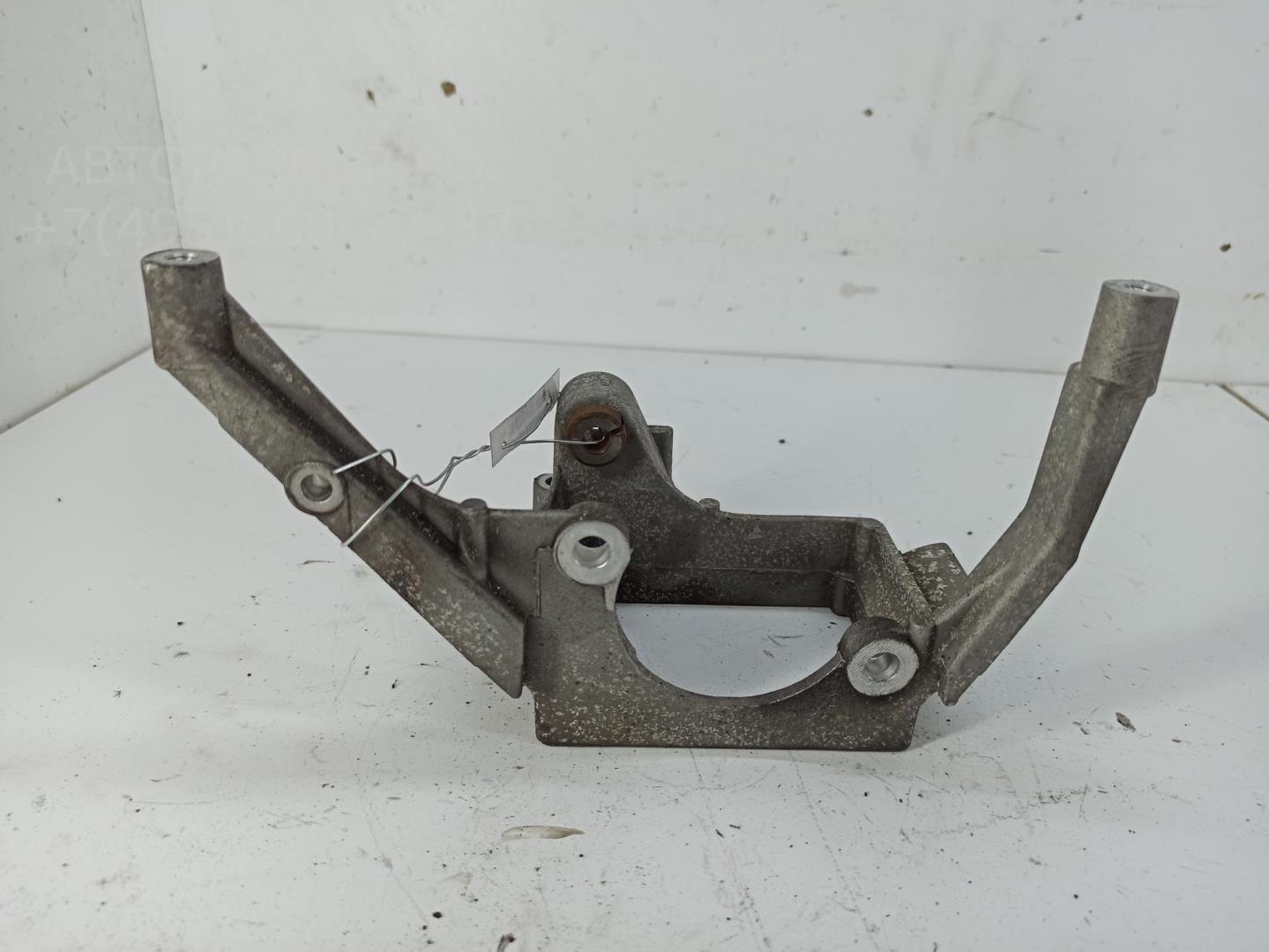 Кронштейн ГУР