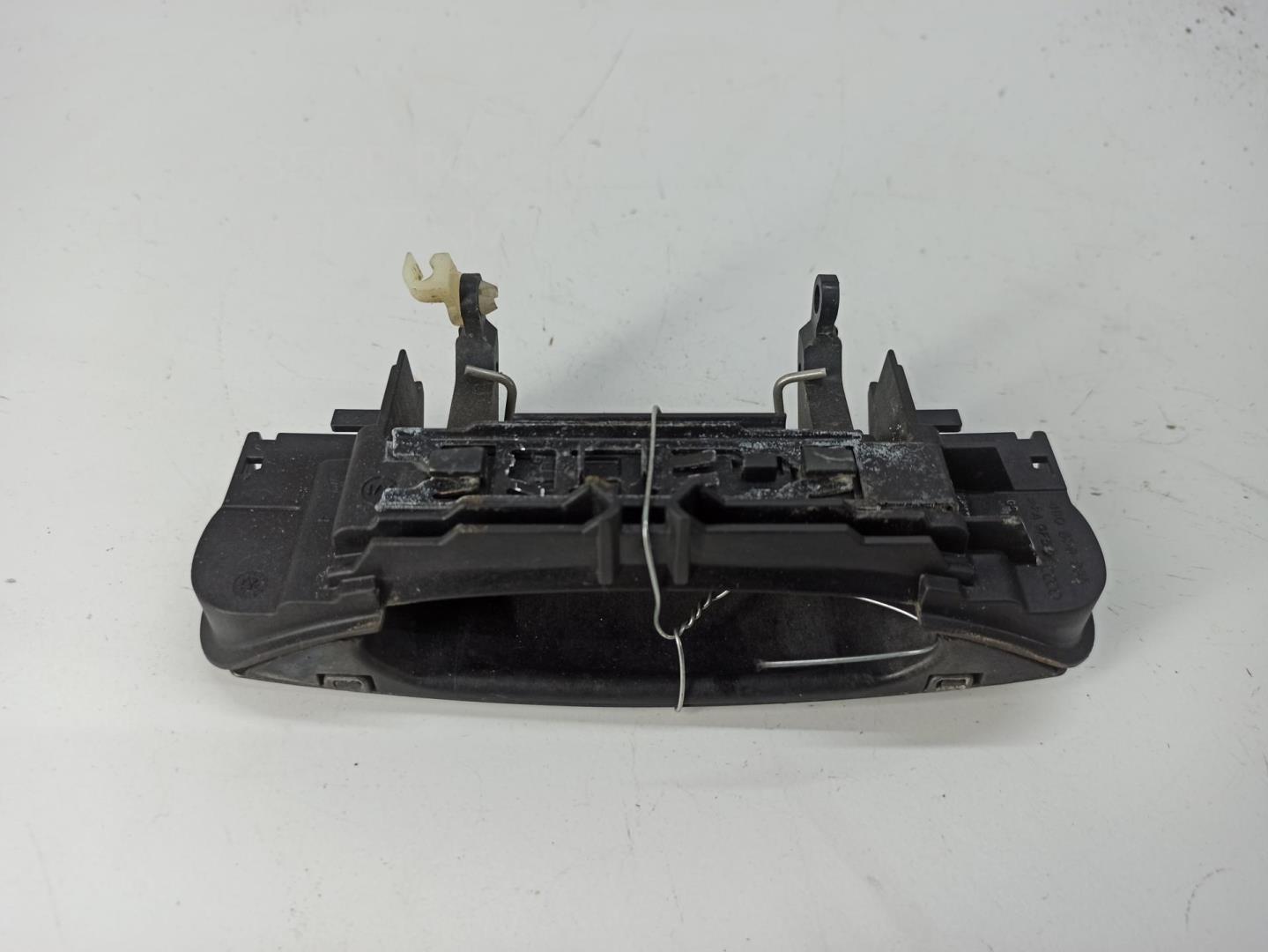 Ручка двери задней наружная левая