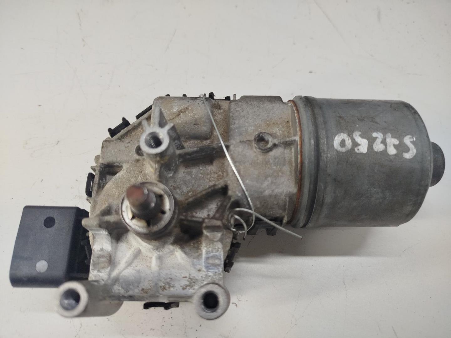 Моторчик стеклоочистителя передний