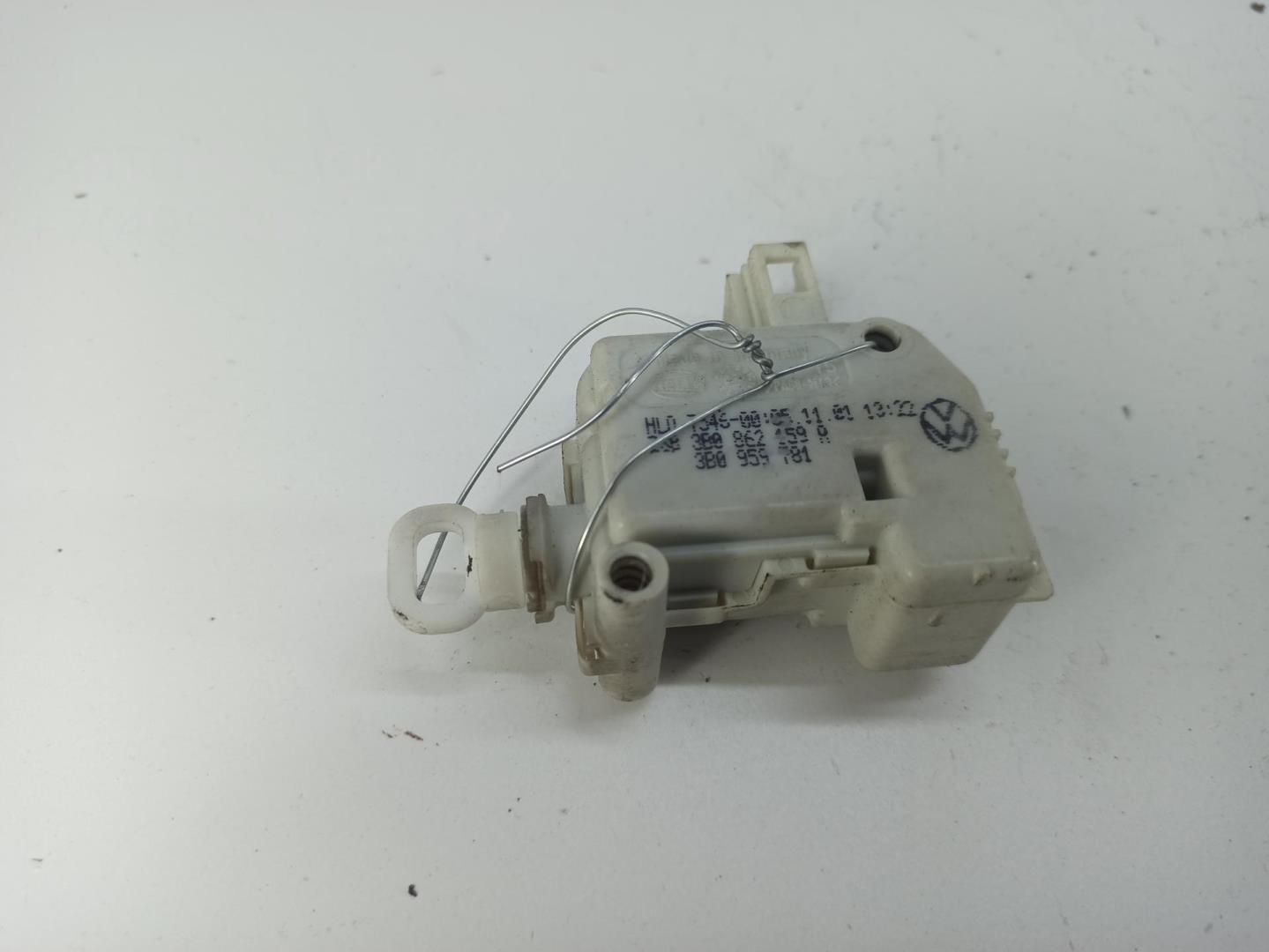 Активатор замка багажника