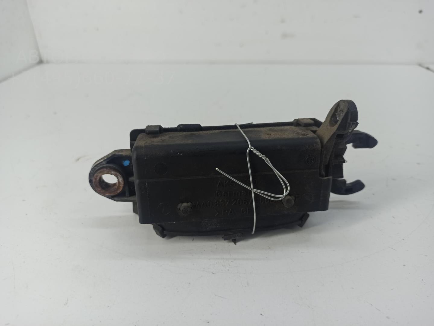 Ручка двери передней наружная правая