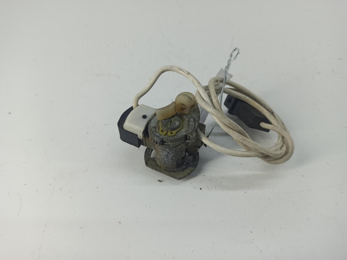 Вставка замка двери