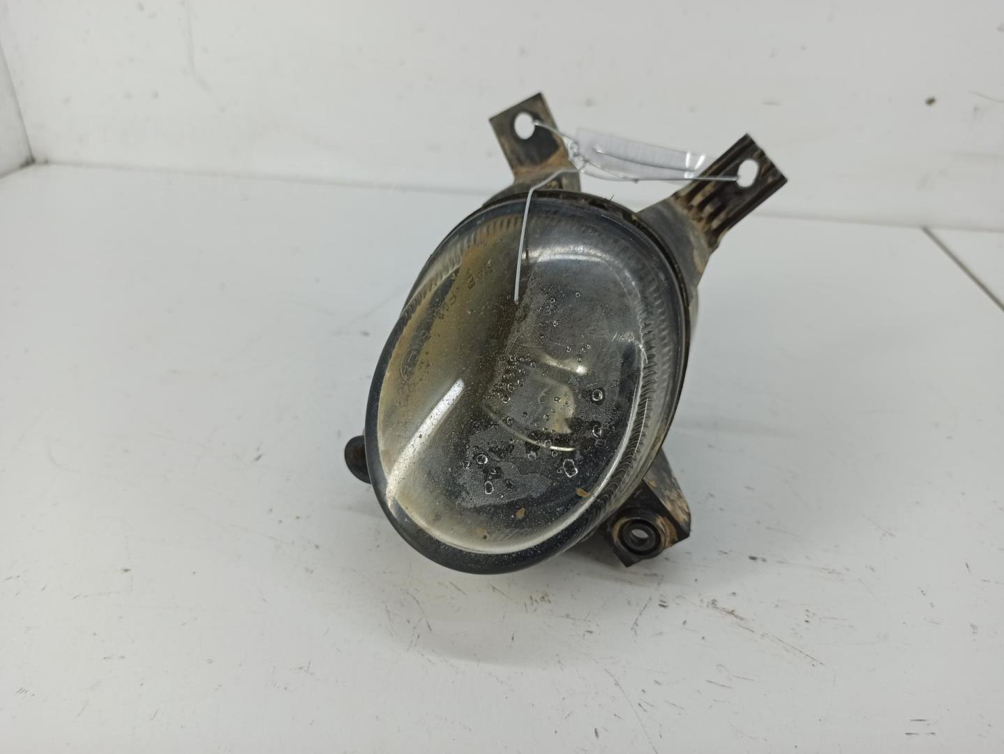 Фара противотуманная правая