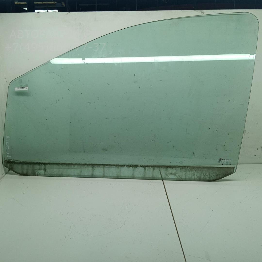 Стекло двери передней левой