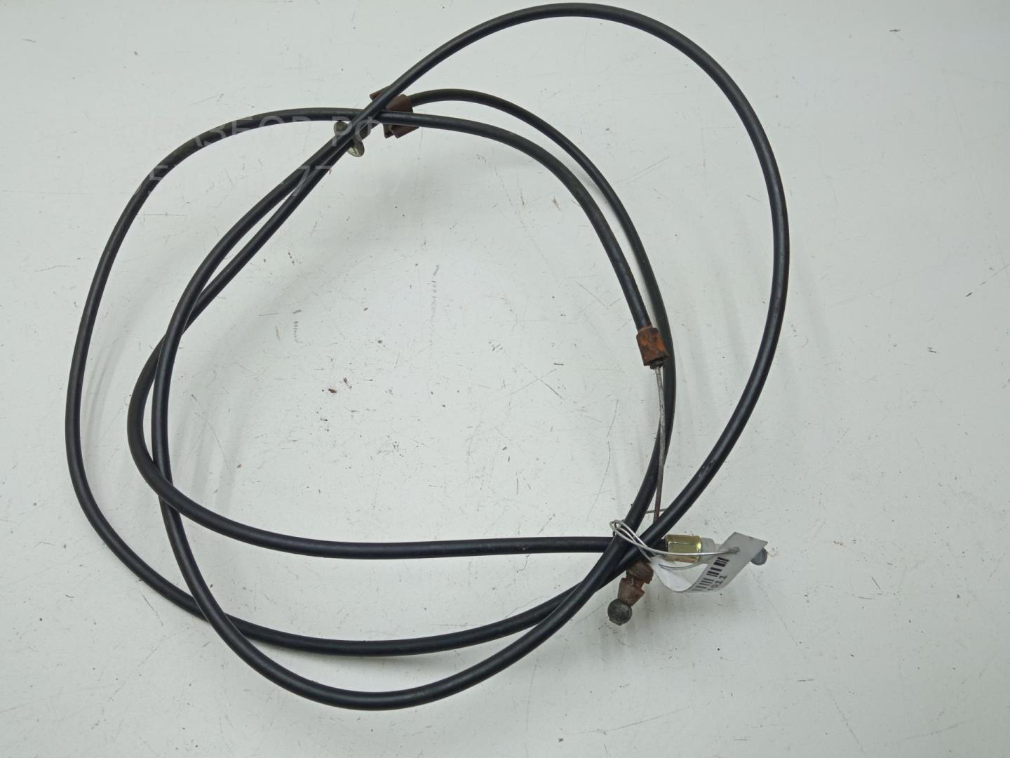 Трос открывания капота