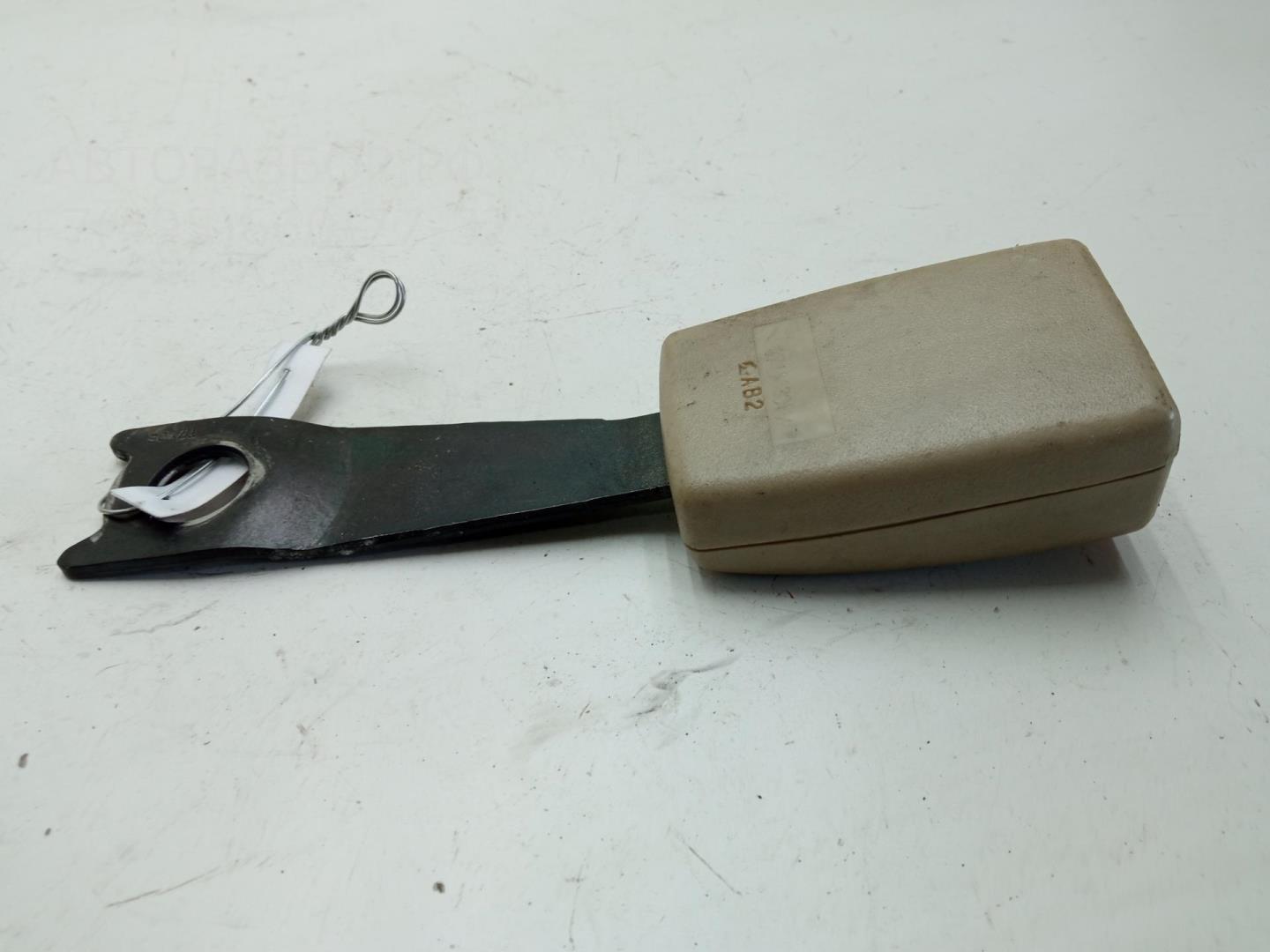 Ответная часть ремня безопасности