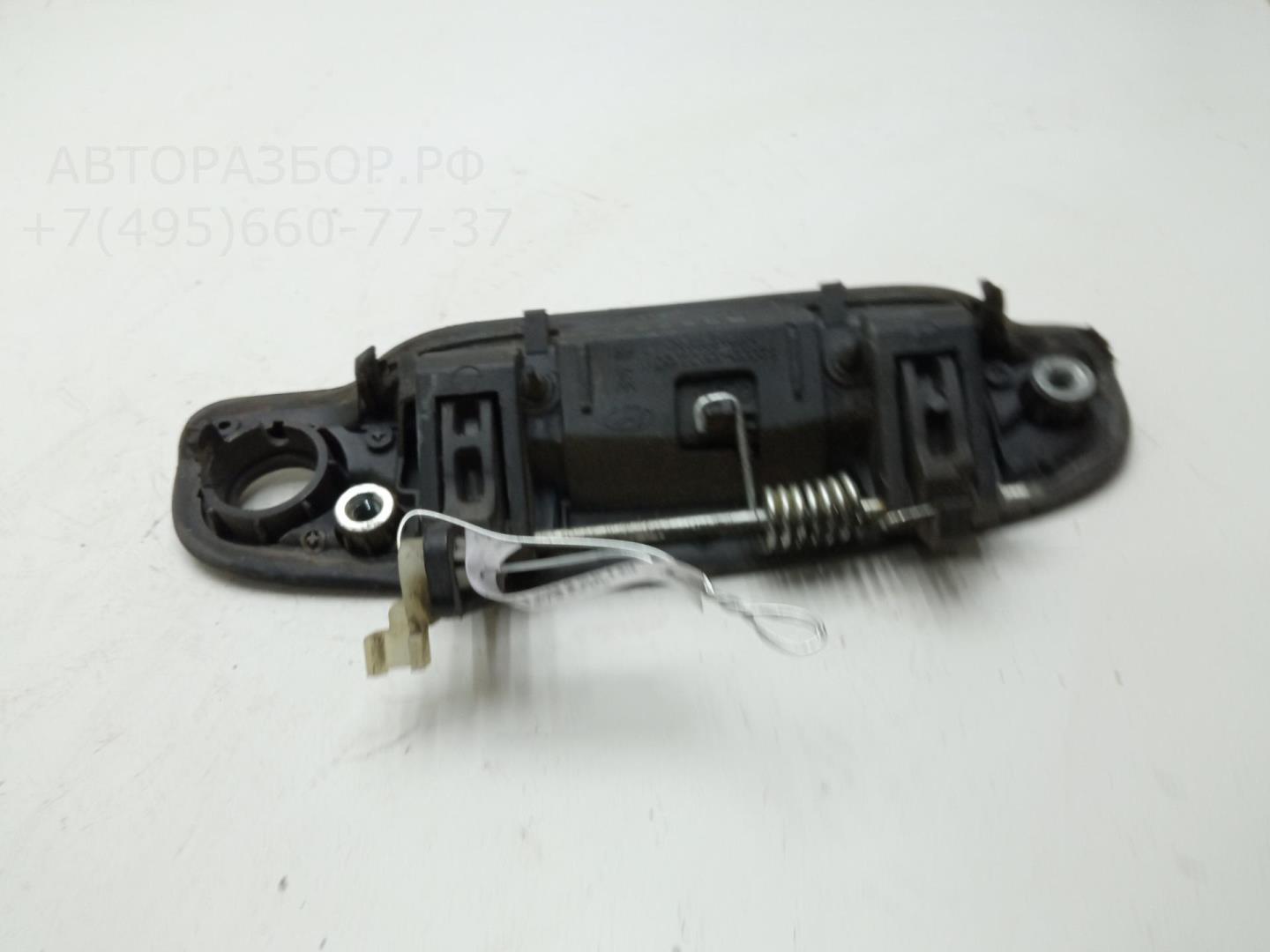 Ручка двери передней наружная правая