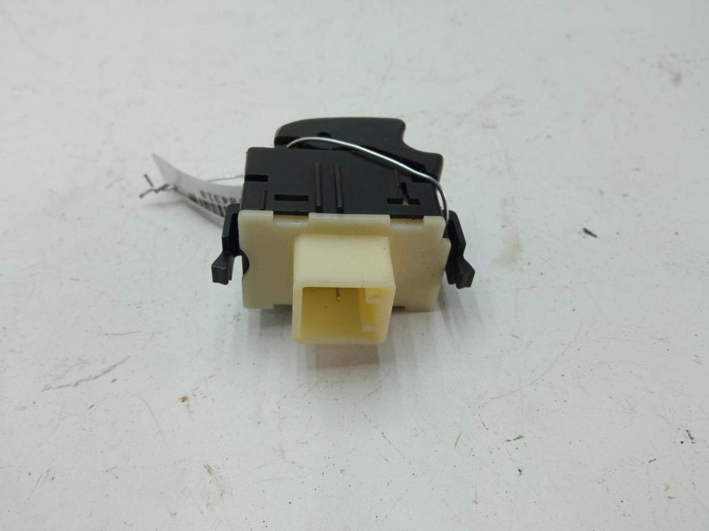 Кнопка стеклоподъемника