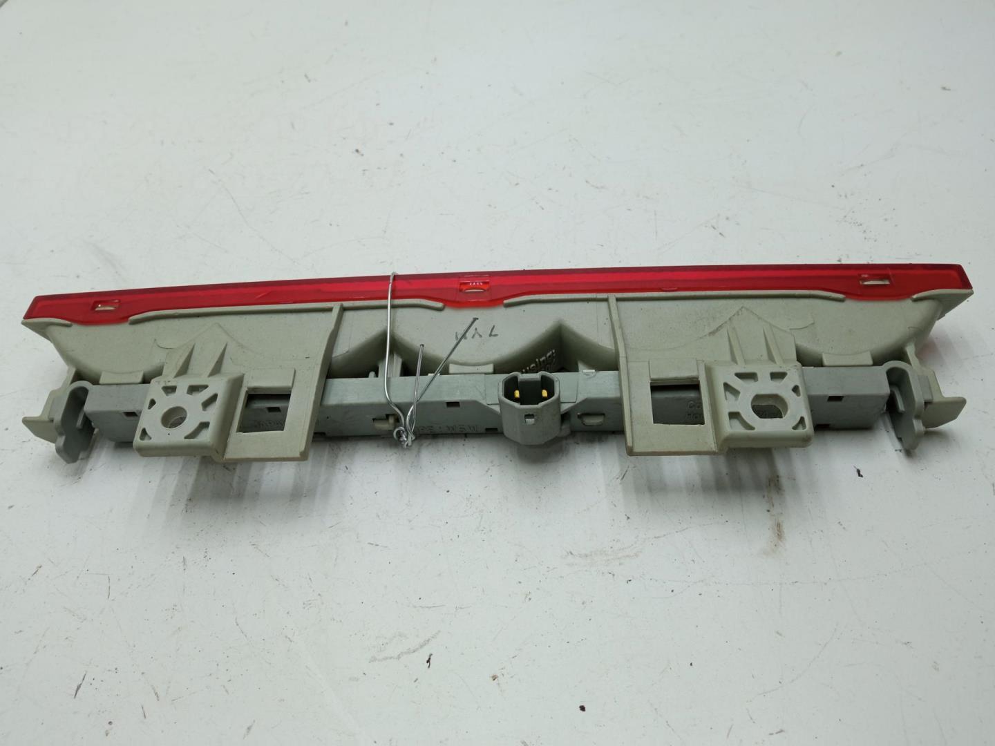 Фонарь задний (стоп сигнал)