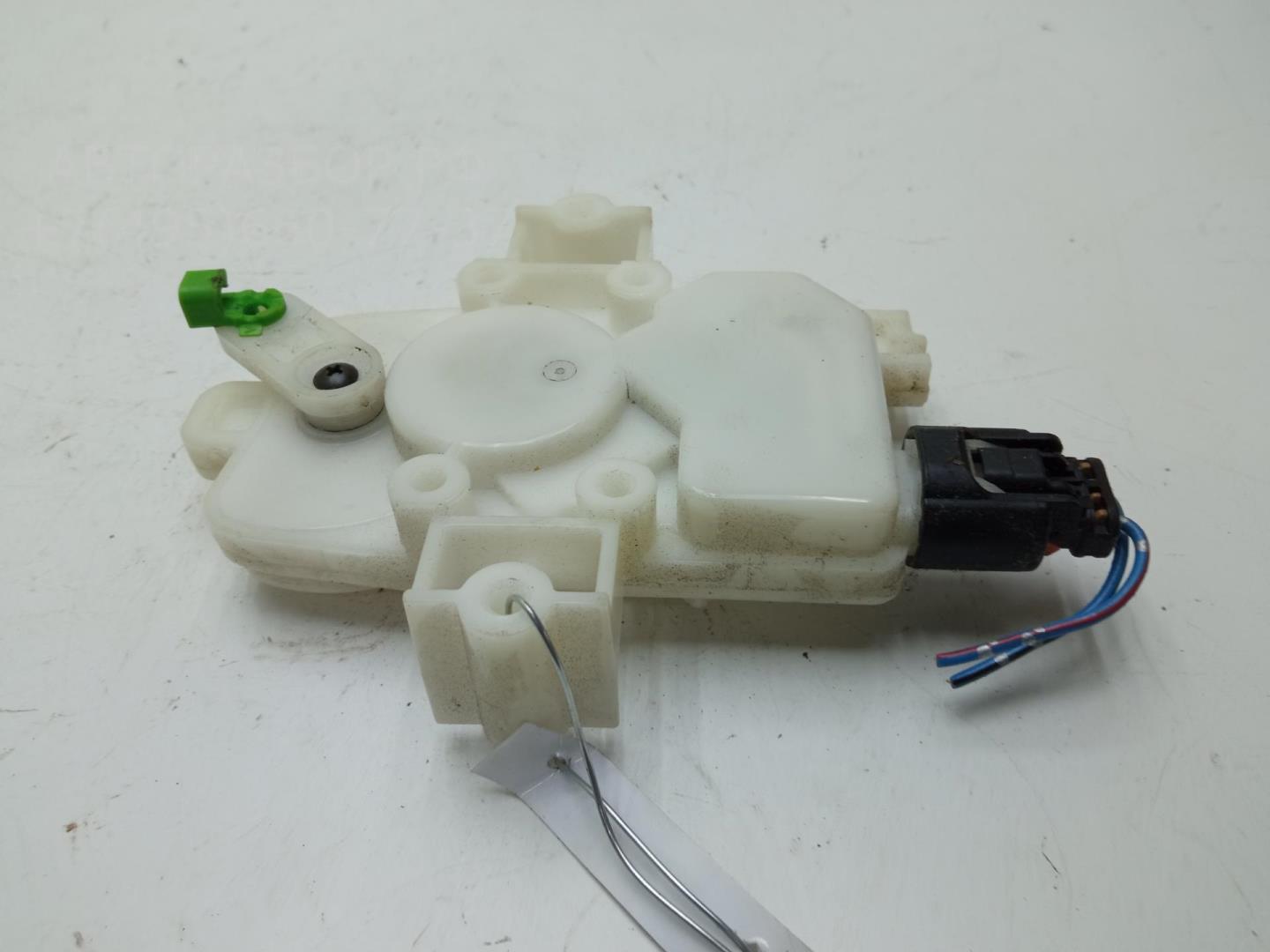 Активатор замка багажника