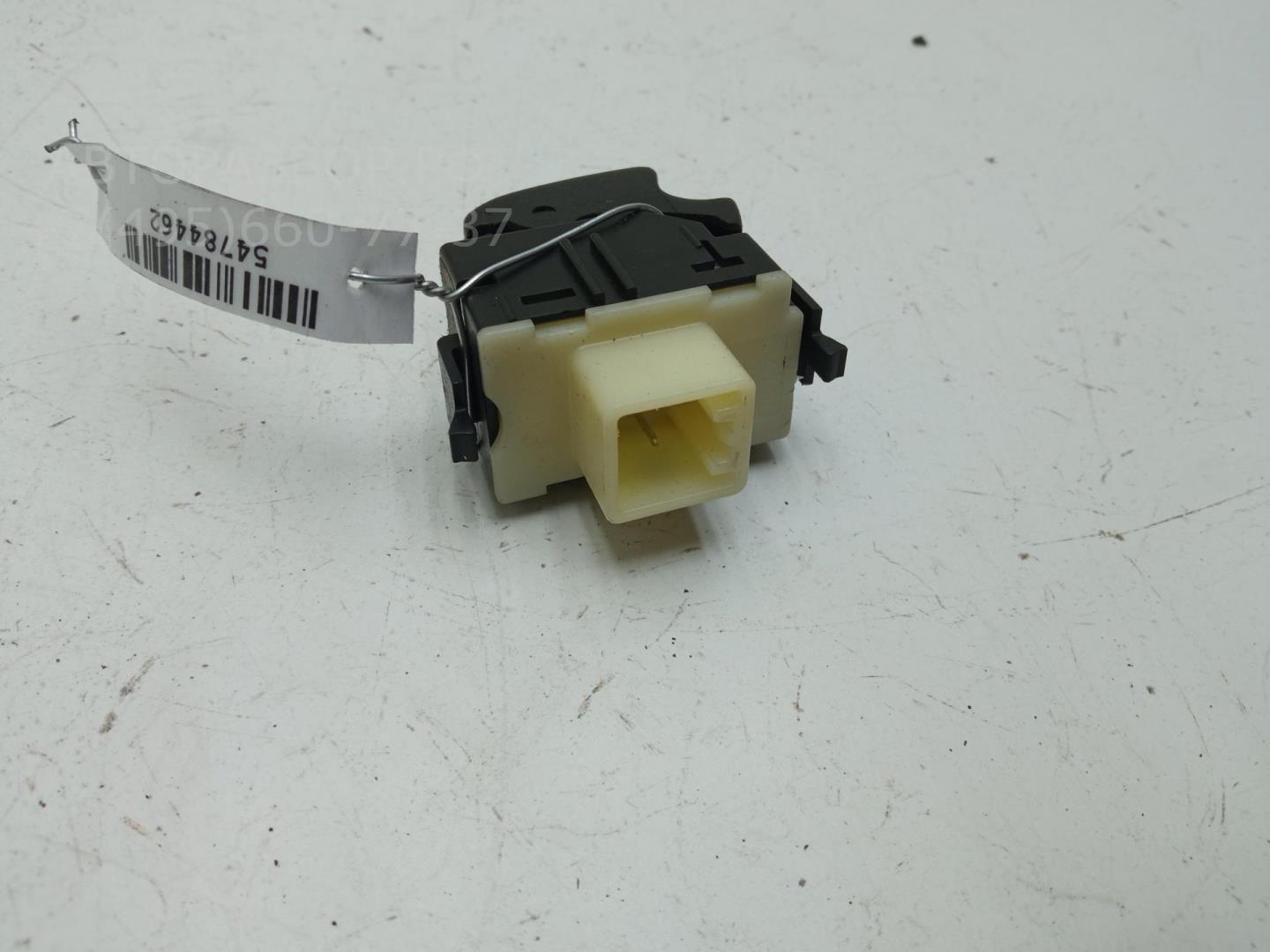 Кнопка стеклоподъемника