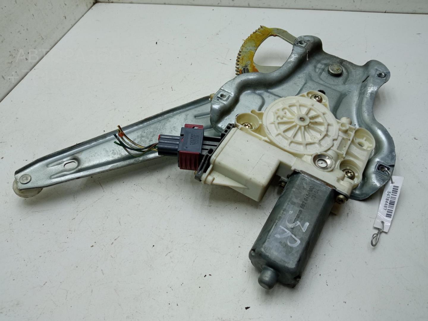 Стеклоподъемник электр. задний правый