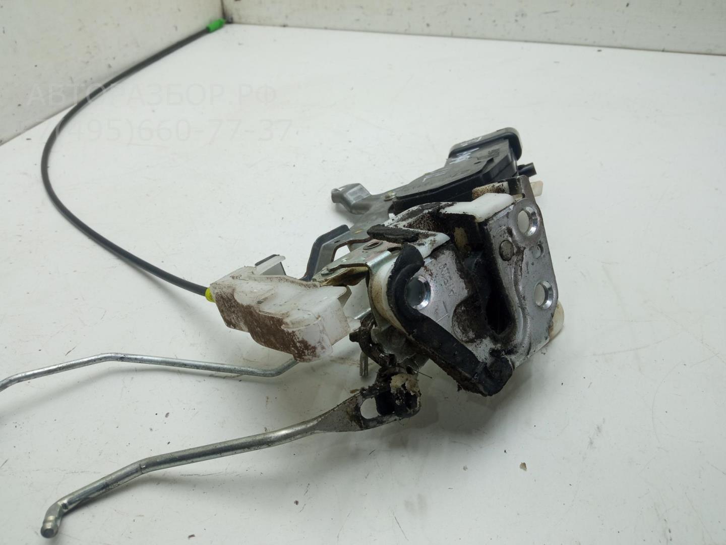 Замок двери передней левой